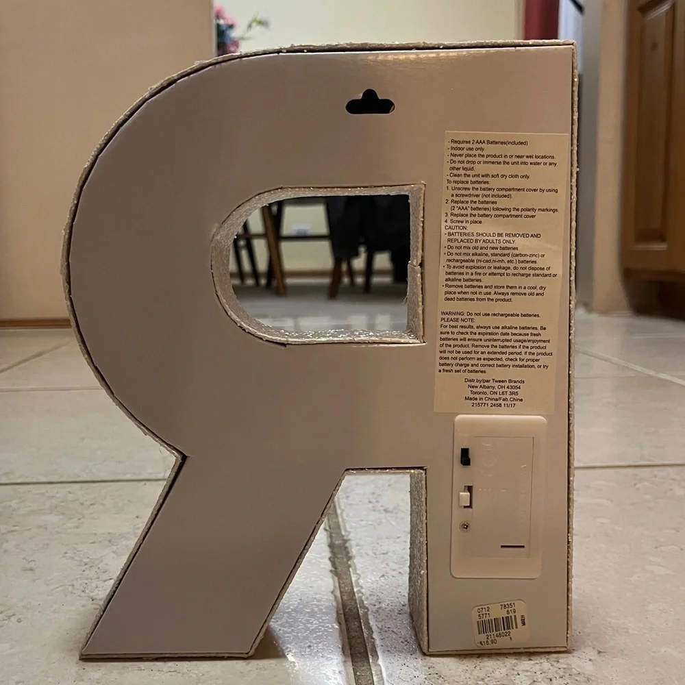 Light-Up Letter R - Picture 11 of 13